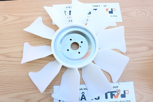 Quạt tản nhiệt xe nâng Nisan K15 K21 K25 QD32 mã N-21060-FU410. Mã P.00406