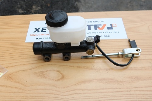 Tổng phanh bằng kim loại xe nâng mã 91246-15300. Mã P.00230