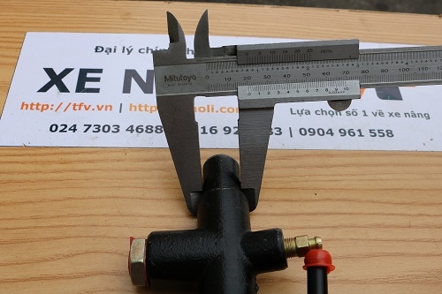 Tổng phanh xe nâng model FD10~18-20, FG10~1 mã 3EB-36-61180 hiệu Folangsi. Mã P.00899