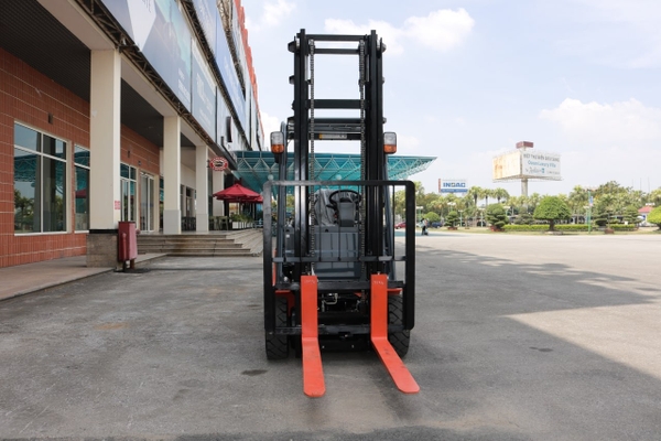 Xe nâng điện ngồi lái 2.0 tấn 8FBN20