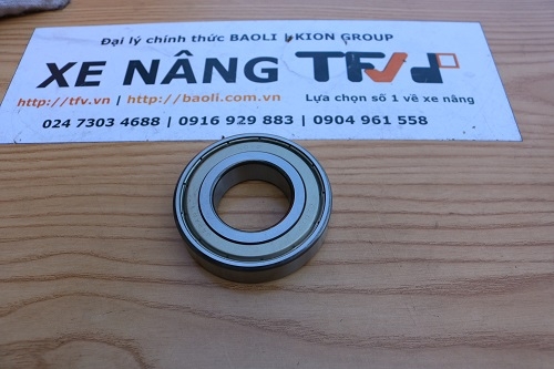 Vòng bi xe nâng kích thước 72*35*17 mã 6207 hiệu koyo hàng mới 100%. Mã P.00259