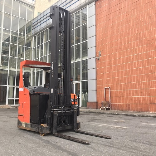 Xe nâng điện cũ Reach truck 1,6 tấn BT RRE 160E. Khung Triplex 8500mm. Sản xuất 2011. Mã XC.R16BTT85.00103