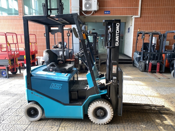 Xe nâng điện cũ Sumitomo 41-FB15PE 1,5 tấn nâng 3 m, pin lithium mới