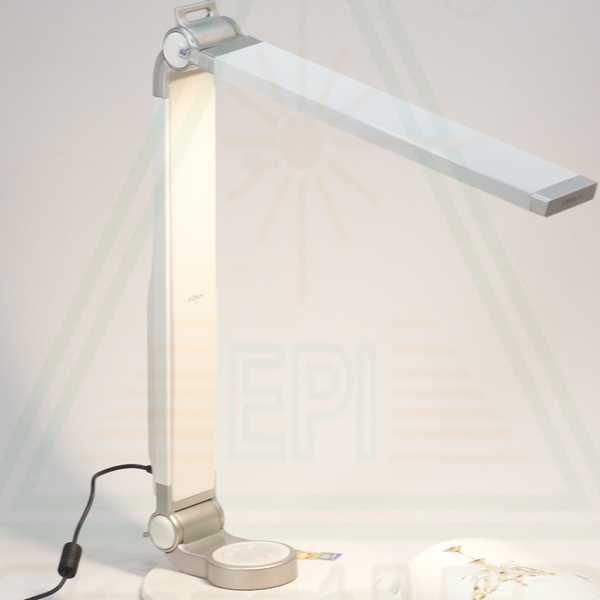 Đèn học LED Cảm Ứng VinaHouse. Đèn bàn học LED Hàn Quốc Prism 4100W