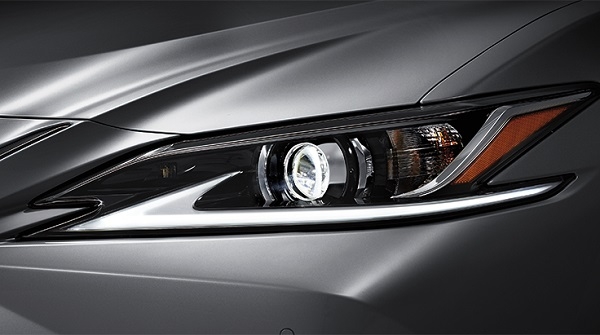 Đèn pha Lexus ES 250 2019