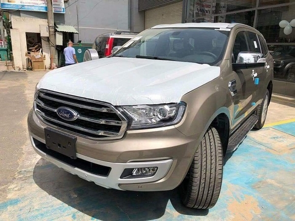 hình ảnh ford everest 2019 màu vàng