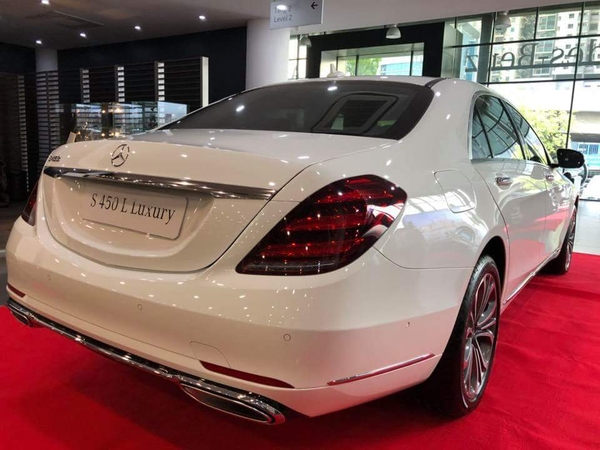 đèn hậu mercedes benz s class 2022
