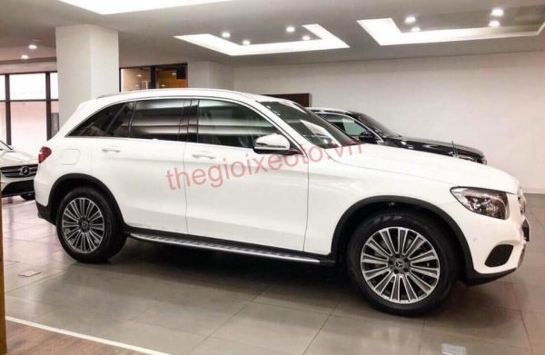 Ngoại thất Mercedes GLC 250 4Matic 2019 màu trắng