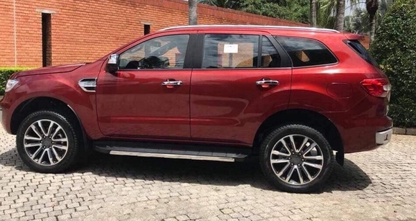 đánh giá ngoại thất ford everest 2019 nhập khẩu