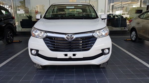 Phần đầu xe Avanza