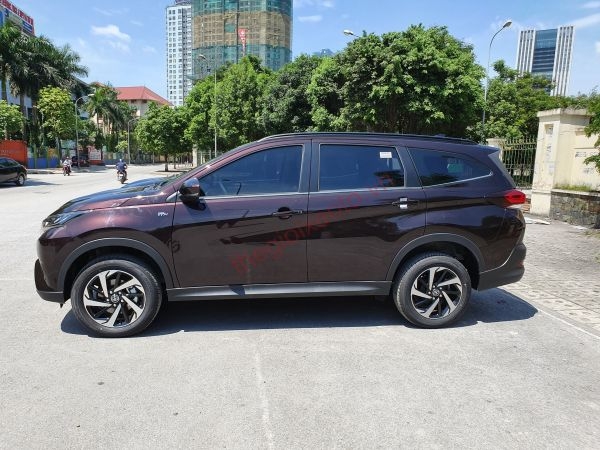 ngoai that toyota rush 2019 2020 mau den va mau do man