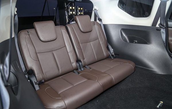 Hàng ghế thứ 3 của Nissan Terra 2019