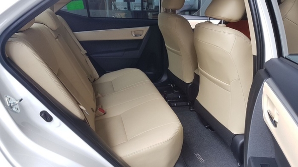 ghế sau toyota corolla altis 2019