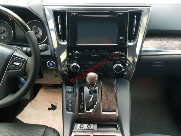 hệ thống giải trí toyota alphard 2020