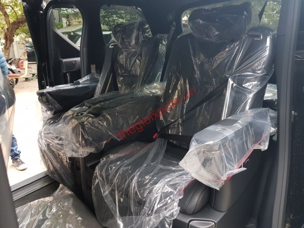 hàng ghế thứ 2 toyota alphard 2020