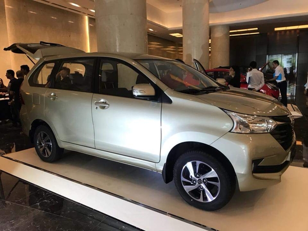 ngoại thất toyota avanza 2018