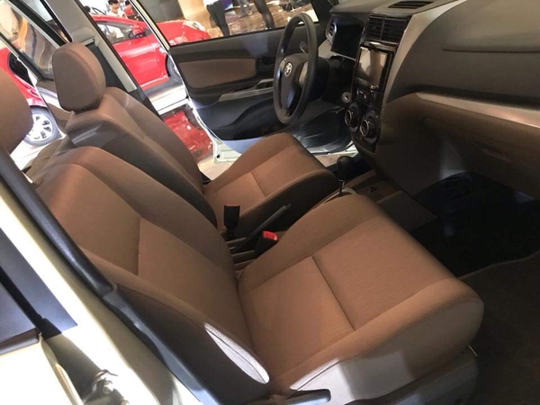 nội thất toyota avanza 2018