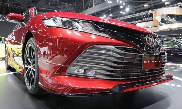 Toyota Camry 2019 độ phiên bản thể thao TRD Sportivo