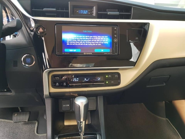 Corolla Altis được trang bị màn hình DVD