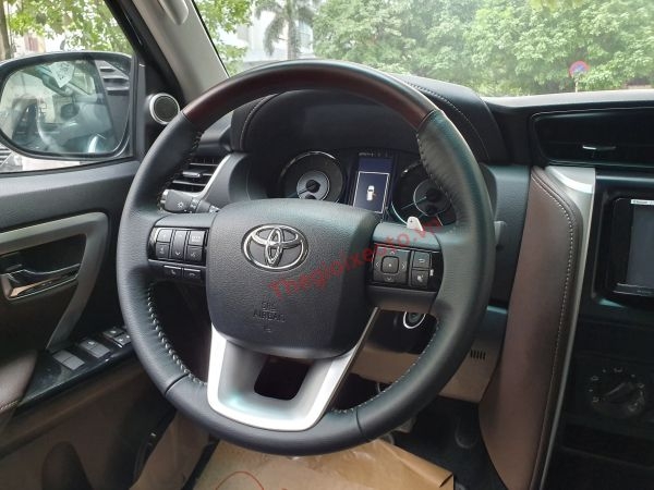 vô lăng toyota foruner máy dầu số tự động 1 cầu 2019