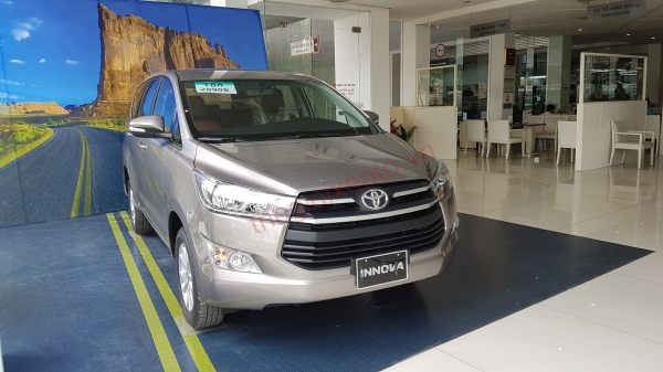 Hình ảnh Toyota Innova 2.0E 2019.