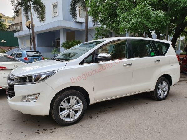 Hình ảnh Toyota Innova 2.0V 2019