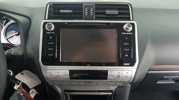 màn hình dvd toyota land cruiser prado vx 2019