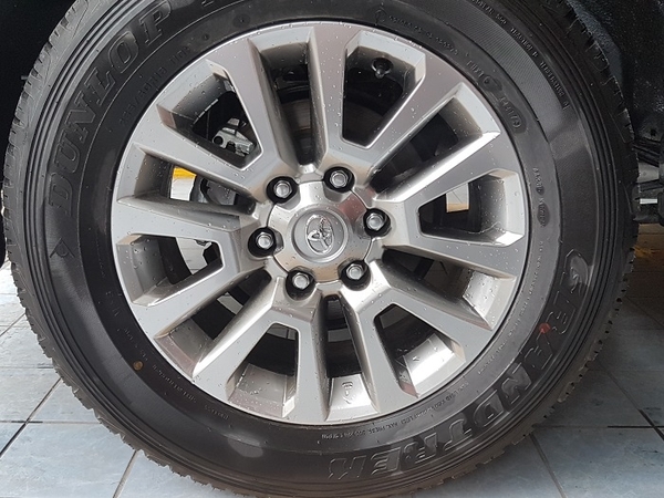 mâm xe toyota land cruiser prado