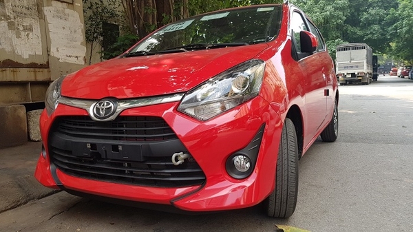 toyota wigo 2019 nhập khẩu màu đỏ