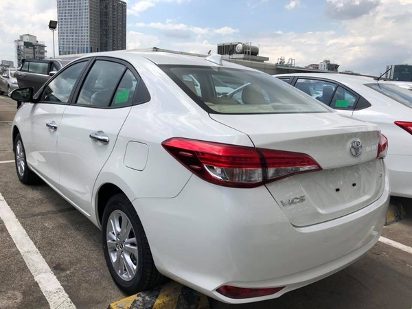 Phần đuôi xe Vios 2019