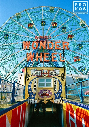 VÒNG XOAY CÁM DỖ Wonder Wheel (2017)