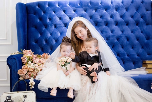 Mê mẩn bộ ảnh cưới của Elly Trần cùng 2 con đáng yêu như thiên thần