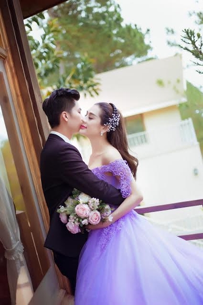 Lâm Khánh Chi bất ngờ lên xe hoa, tung loạt ảnh cưới đẹp mê hồn