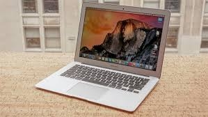 Thiết kế Macbook Air MD761 mỏng, gọn, nhẹ