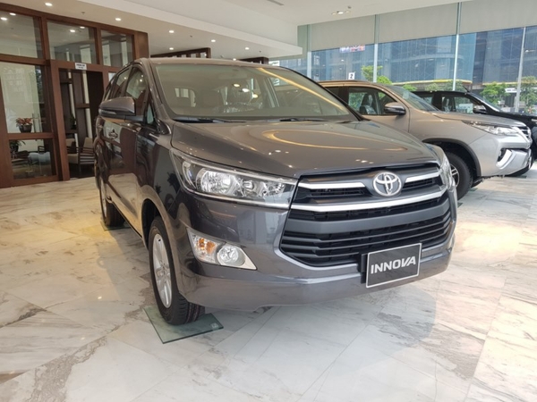 xe-toyota-innova-e-so-san-2020