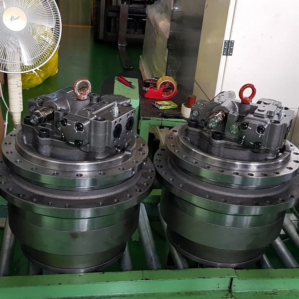CỤM ĐỘNG CƠ HÀNH TRÌNH TBM18VC - (TRAVEL MOTOR ASS'Y TBM18VC)