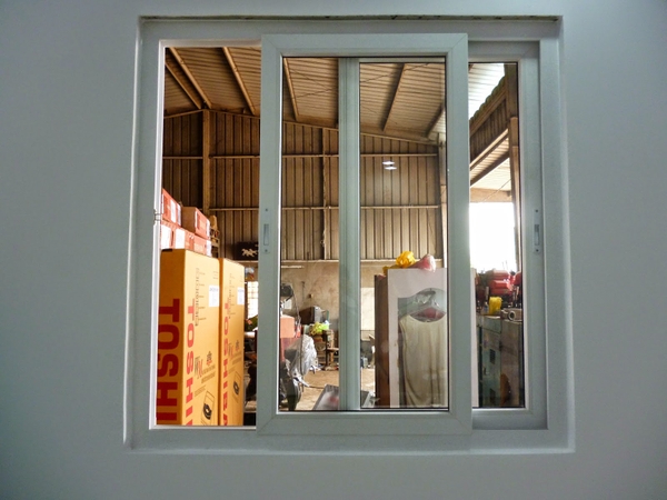 Cửa sổ trượt Lùa