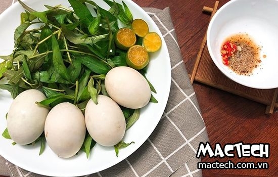Trứng vịt lộn luộc bao lâu thì chín? 10 hay 15 phút