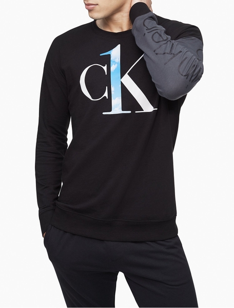 Áo thun Calvin klein CK one tay dài đen tay phối