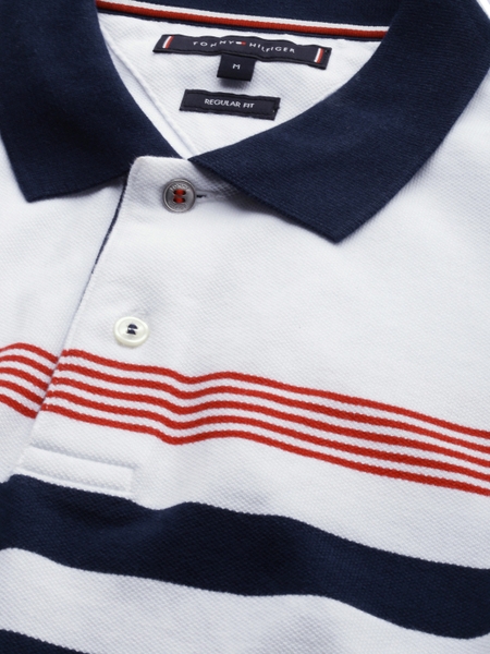 Áo thun nam Tommy Hilfiger màu trắng sọc xanh phối sọc đỏ trên