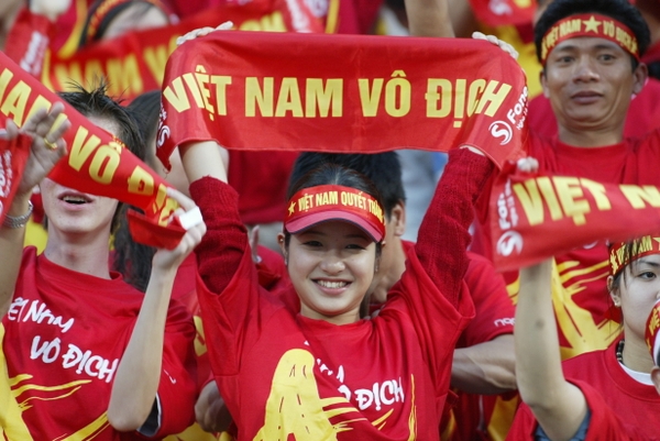 Làm băng rôn cổ vũ bóng đá siêu đẹp lấy ngay tại Hà Nội