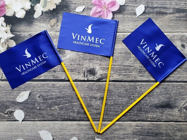 Địa chỉ cung cấp cờ vẫy cầm tay uy tín và chất lượng