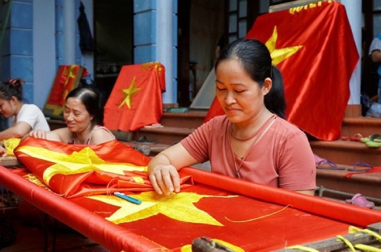 Cờ thêu tay - Quà tặng độc đáo và đầy tinh tế cho các doanh nghiệp