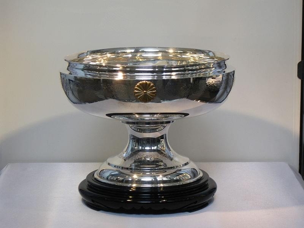 Cúp Hoàng đế, Cúp Hoàng hậu, giải đấu lâu đời nhất xứ sở Phù Tang
