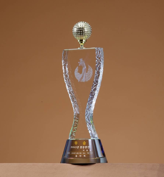 Địa chỉ bán cúp lưu niệm đẹp chỉ có tại Minh Á