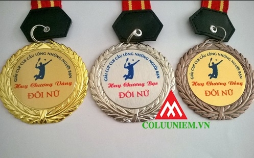 Huy chương thường được dùng cho các dịp nào?