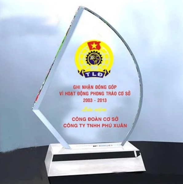 Ý nghĩa đặc biệt của kỷ niệm chương hình cánh buồm