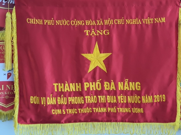 Địa chỉ mua cờ thi đua đẹp tại Hà Nội