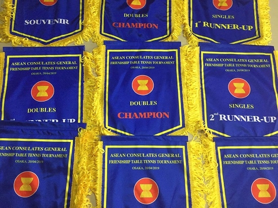 Nên may cờ lưu niệm như thế nào, ở đâu?