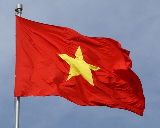 Nên mua cờ tổ quốc ở đâu Hà Nội để có chất lượng tốt nhất?